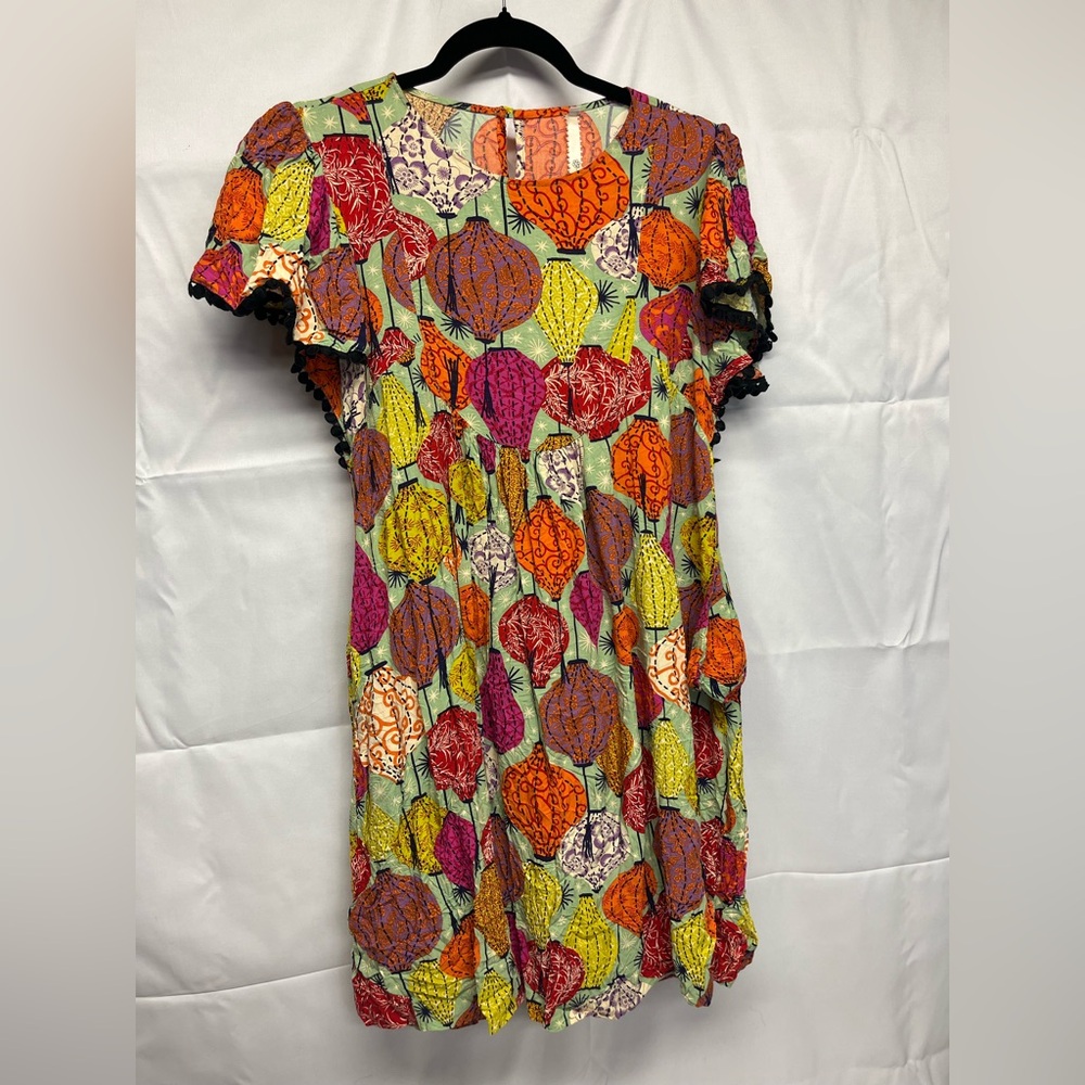Uncle Frank Chinese lanterns  Dress size small